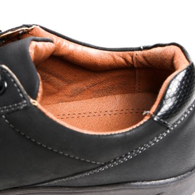 Beyaz arka plan üzerinde şık nedensel adam ayakkabı. E-ticaret ve Katalog için ürün stüdyoda çekim güzel fotoğraf pic.