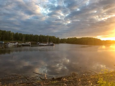 Omsk, Rusya - 14 Haziran 2019 Irtysh, Omsk'ta