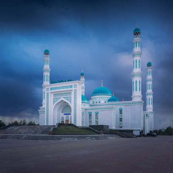 Karaganda Kazajistán Septiembre 2019 Mezquita Del Óblast Karaganda Fotos De Stock