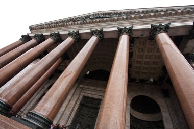 St. Petersburg'daki St. Isaacs Katedrali sütunları