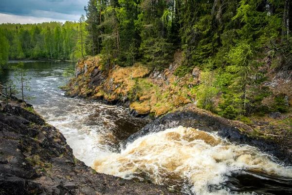 Водопад Кивач в Карелии — стоковое фото