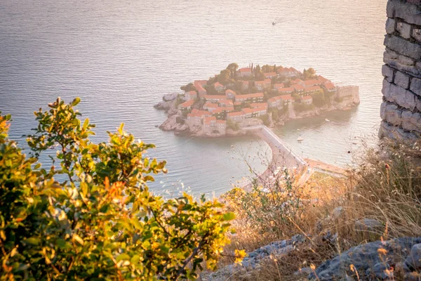 Sunset view on Sveti Stefan Island City. Montenegro. Balkans, Adriatic sea — Stock Photo, Image