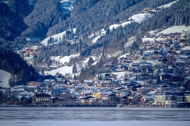 Zell See, Avusturya. Thumersbach'tan görünüm