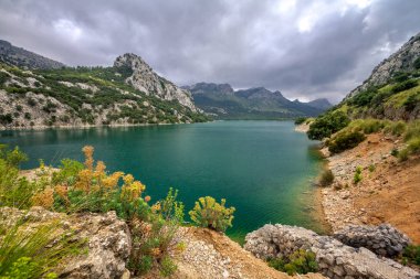 Mallorca serra de Tramuntana dağlarında Gorg Blau gölü, İspanya