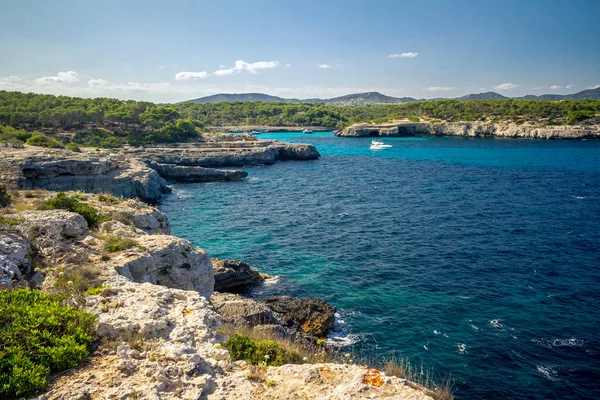 Cala Mondrago is a small beach situated within Mondrago National Park in the south east corner of Mallorca. Mallorca island, Spain. — Stock Photo, Image