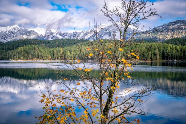 Eibsee lac Allemagne Garmisch en automne — Photo