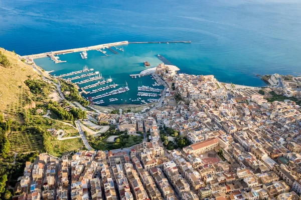Veduta aerea di Castellammare del Golfo, Sicilia, Italia — Foto Stock