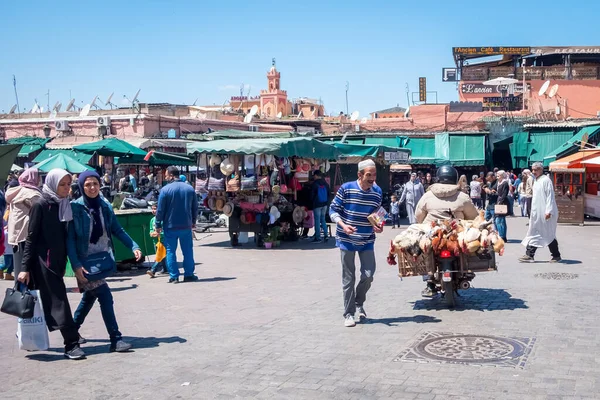 Marrakesh Morokko April 2019 Menschen Auf Einem Markt Der Medina — Stockfoto