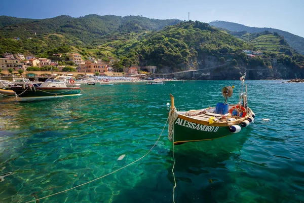 Monterosso Italy June 2015 Fishing Boat Harbor Ligurian Coast Cinque — стоковое фото