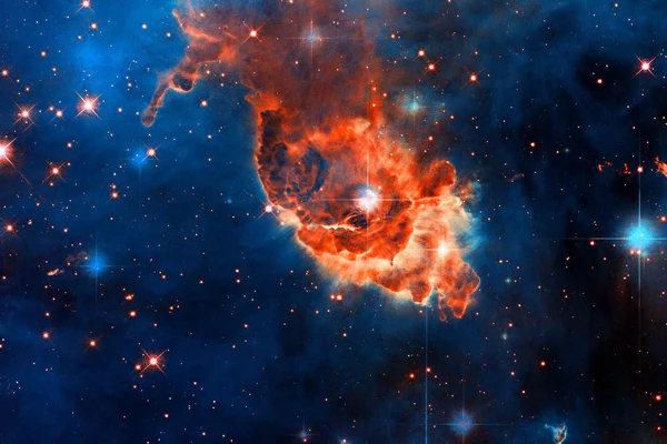Carina Nebulası dış uzayda. Bu görüntünün elementleri NASA tarafından desteklenmektedir
