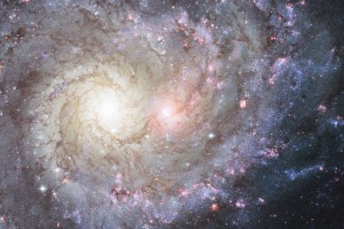 Bulutsular ve uzayda çok yıldız. Nasa tarafından döşenmiş bu görüntü unsurları.