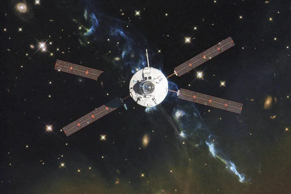 Uzay aracının uzaya fırlatma. Uzaydan güzelliği. Milyarlarca galaksi evrende. Nasa tarafından döşenmiş bu görüntü unsurları
