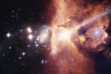 Uzayda bir yerde harika güzel bulutsu. Nasa tarafından döşenmiş bu görüntü unsurları