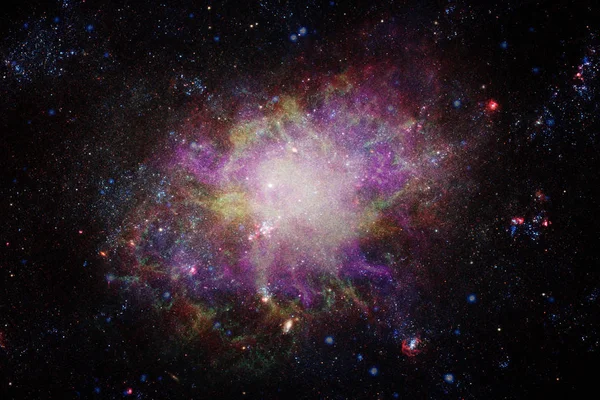 深宇宙のどこかで信じられないほど美しい銀河 空想科学小説の壁紙 Nasa から提供されたこのイメージの要素 — ストック写真