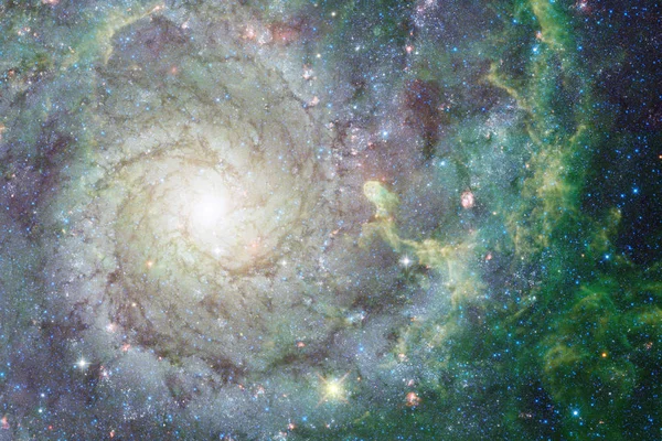 宇宙は 銀河に満ちています 宇宙アート サイエンス フィクションの壁紙 Nasa から提供されたこのイメージの要素 — ストック写真