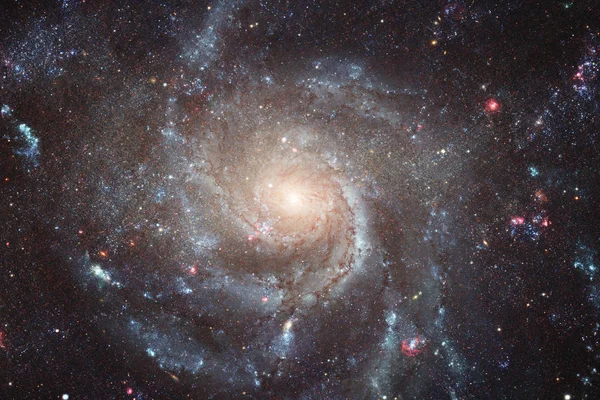 深宇宙のどこかで信じられないほど美しい銀河 空想科学小説の壁紙 Nasa から提供されたこのイメージの要素 — ストック写真