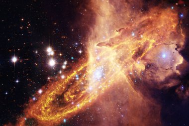 Bulutsular ve uzayda çok yıldız. Nasa tarafından döşenmiş bu görüntü unsurları.