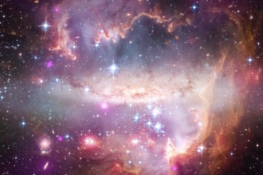 Bulutsular ve uzayda çok yıldız. Nasa tarafından döşenmiş bu görüntü unsurları.