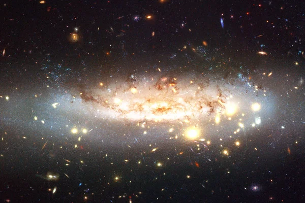 Increíblemente hermosa galaxia en algún lugar en el espacio profundo. Fondo de pantalla de ciencia ficción . — Foto de Stock