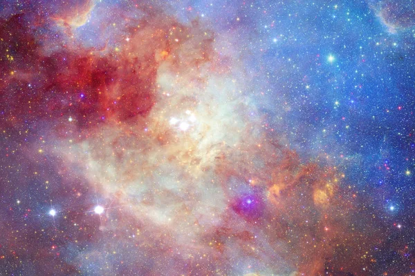 Starfield Stardust e nebulosa em infinito e belo universo . — Fotografia de Stock