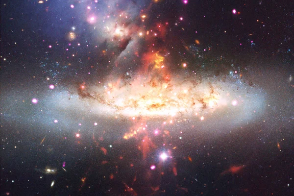 Fondo cósmico de galaxias con nebulosas, polvo de estrellas y estrellas brillantes . — Foto de Stock