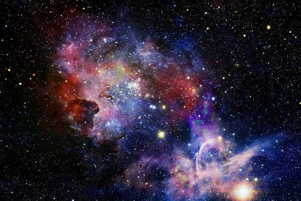 令人敬畏的宇宙图像中的恒星、星系和星云. — 图库照片