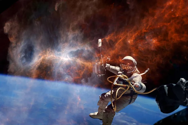 Астронавт Туманность Скопление Звёзд Глубоком Космосе Научная Фантастика Элементы Этого — стоковое фото
