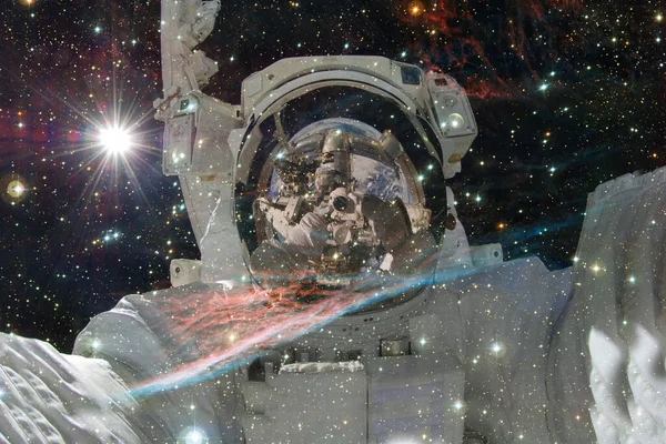 Astronaut Nebulosa Stjärnhopar Rymden Science Fiction Konst Delar Denna Bild — Stockfoto