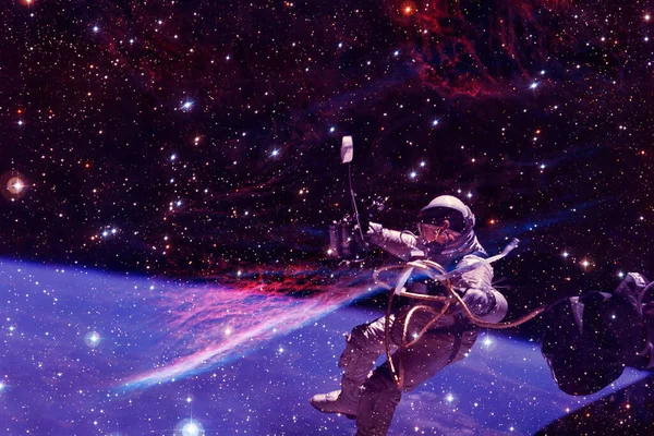 Astronautą Mgławica Skupisko Gwiazd Kosmosie Sztuka Science Fiction Elementy Tego — Zdjęcie stockowe