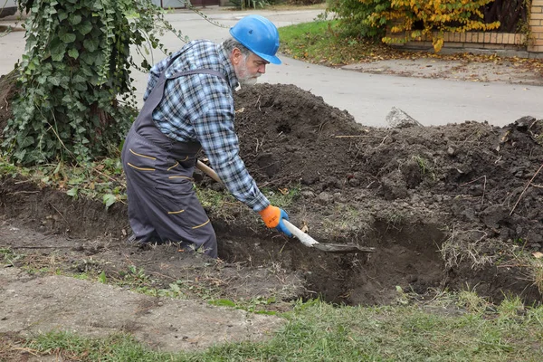 Trog Van Graven Van Werknemer Bouwplaats Voor Pijpleiding Muur Echte — Stockfoto