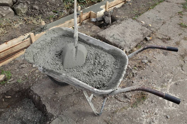 Heap Mixed Concrete Shovel Wheelbarrow — Stock Photo, Image