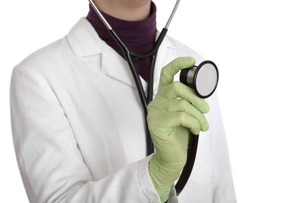 Médico usando estetoscopio — Foto de Stock