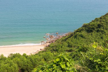 Vietnam'da gizli bir plajda görünümü