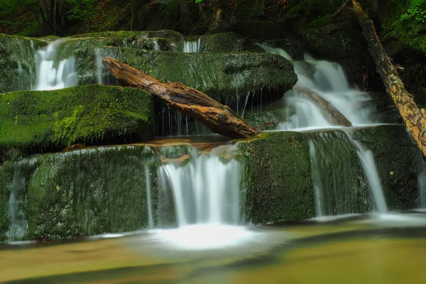 Wasserfall Auf Dem Rulski Bach Bieszczady Polen — Stockfoto
