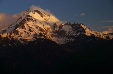 Kazbek, Kafkas Dağları. Gürcistan