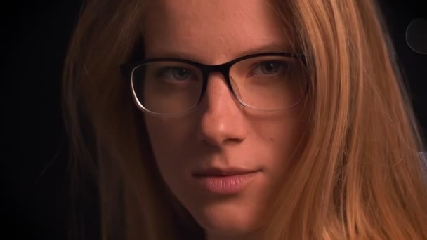 Pretty Close Face Spectacled Caucasian Blonde Woman Turning Her Head — Stock Video