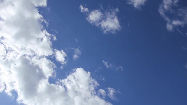 Céu Azul Timelapse Com Nuvens Movimento — Vídeo de Stock