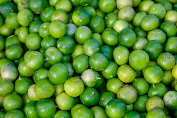 Vários Limões Crus Limes Mercado Manhã — Fotografia de Stock