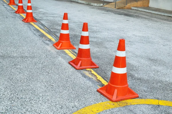 Plastic Traffic Cones Signaling Encloses Car Parking Area — Stock Photo, Image