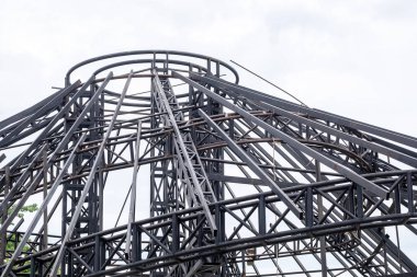 Çelik Konstrüksiyon Çatısı Sürecinde, Gayrimenkul Mühendisliği