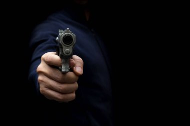 Para Soymak için Oyuncak Silah Taşıyan Adam.