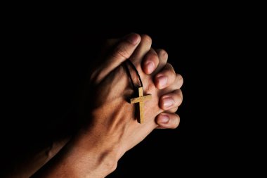 Adam Tanrı İncil'de sabah özveri ile dua.