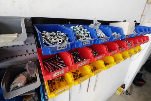 Various Screws Nuts Simple Shelves Garage Diy Fixing — Stock Photo, Image