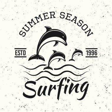 Siyah vintage amblemi yunuslar ile sörf