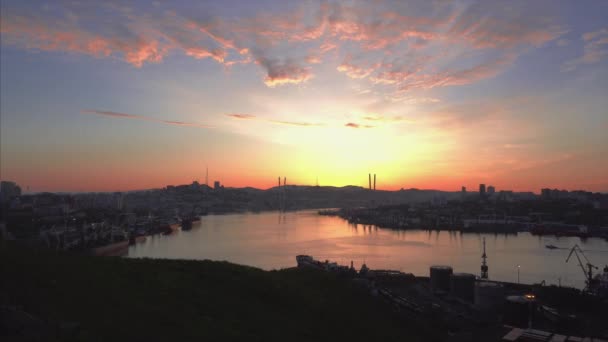Vue Panoramique Centre Vladivostok Volant Vers Arrière Dessus Pont Pont — Video