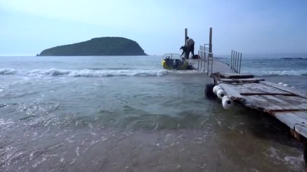 Primorsky Krai Petrov Adası 2018 Müfettişler Lazovsky Rezerv Bir Deniz — Stok video