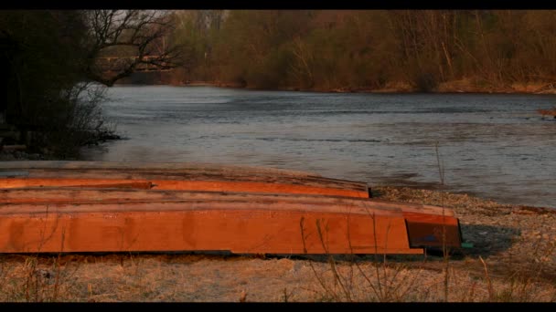 Das Traditionelle Boot Der Indigenen Völker Des Nordens Des Udege — Stockvideo