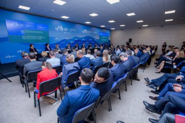 Eylül, 2018 - Vladivostok, Primorye bölge-Vladivostok Rusya ada Doğu ekonomik forumda IV kısaltmasıdır