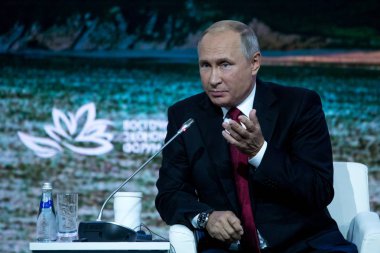 Eylül, 2018 - Vladivostok, Primorsky Krai - Rusya Federasyonu Vladimir Putin'in Doğu Avrupa Ekonomik Forum 2018 yılında Doğu Ekonomik Forumu bir parçası olarak Başkan tarafından konuşma