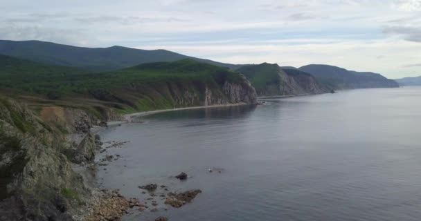 Una Roca Costa Pedregosa Bahía Conveniente Reserva Biosfera Sikhote Alin — Vídeos de Stock